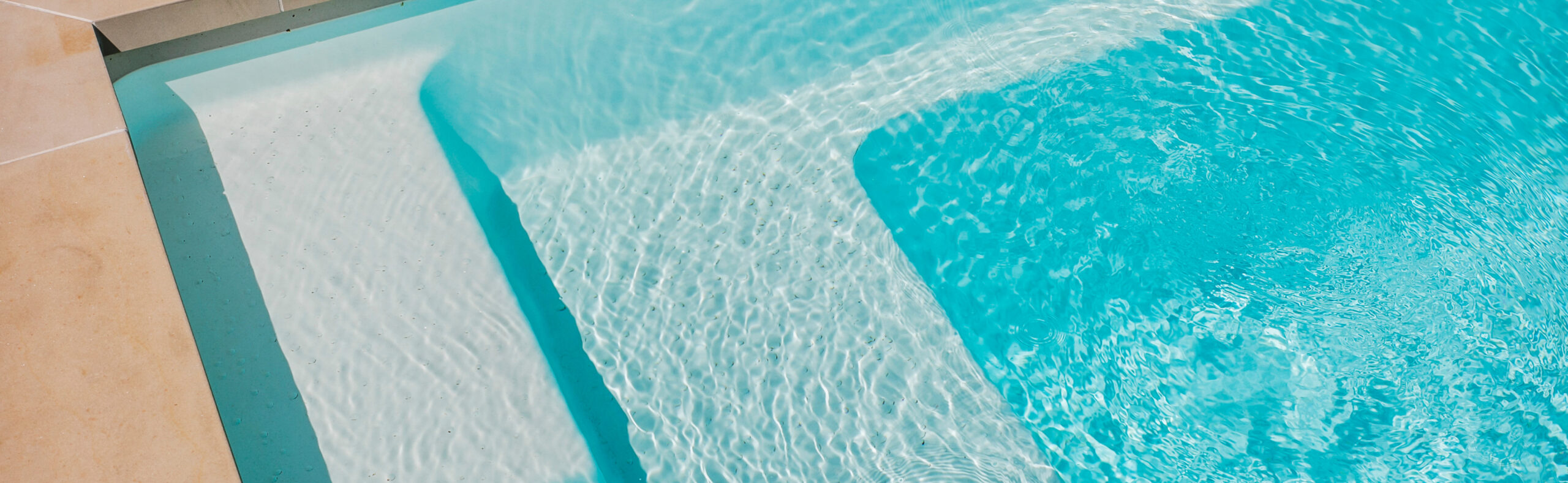 Why Fiberglass Narellan Pools